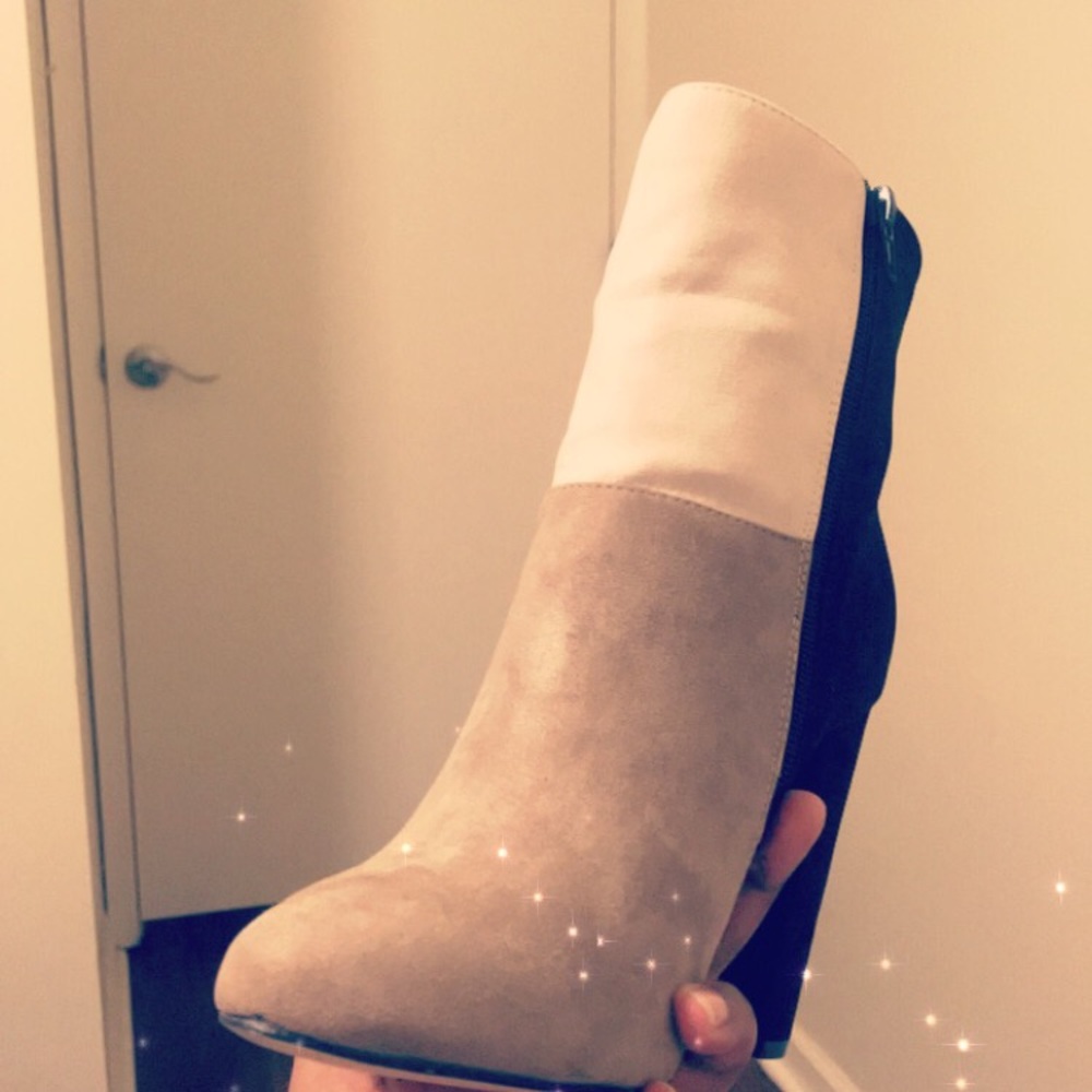 Multi Color Booties - Picture 2 of 3